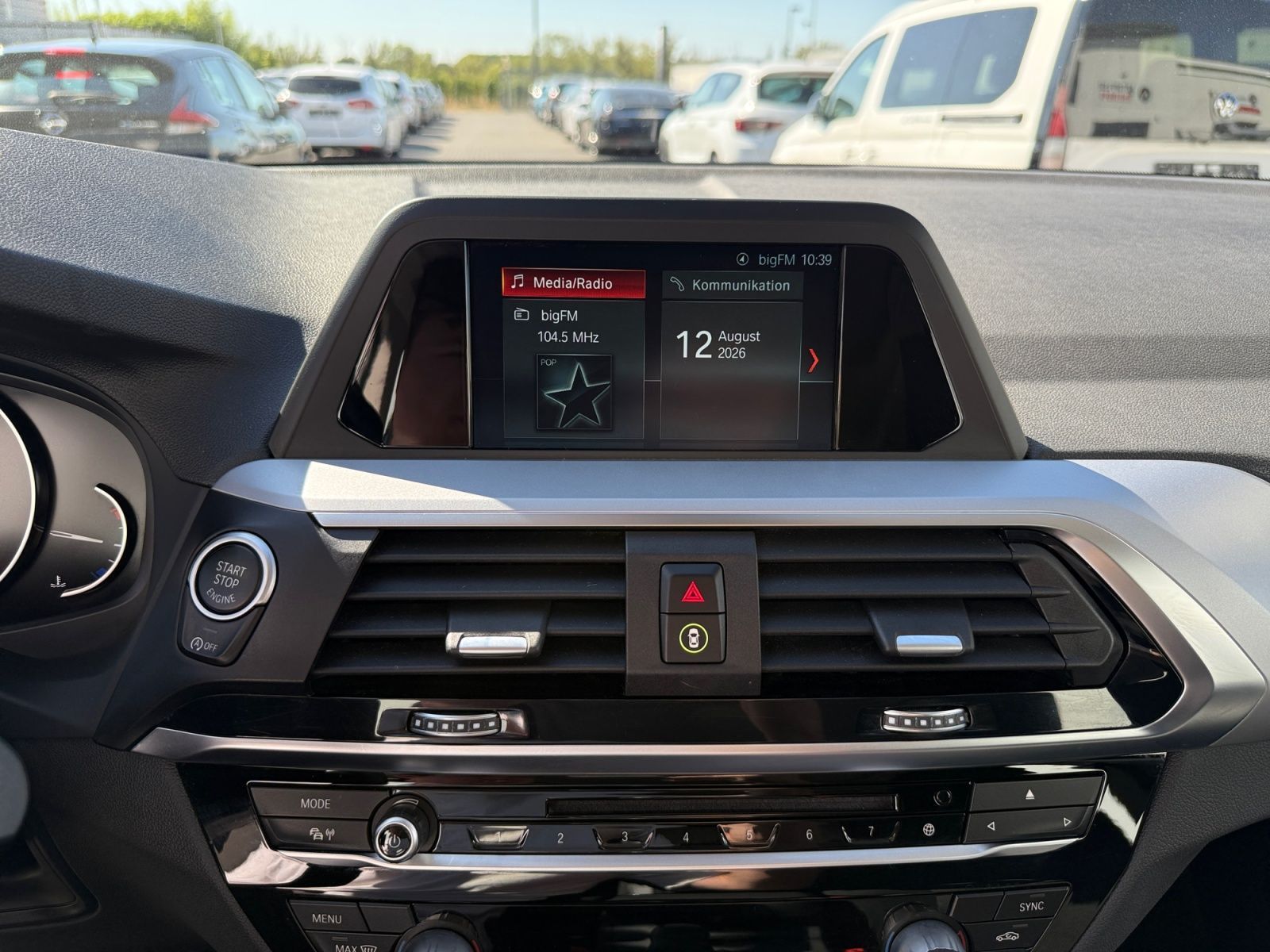 Fahrzeugabbildung BMW X3 xDrive20i Aut. 1.HAND PANO