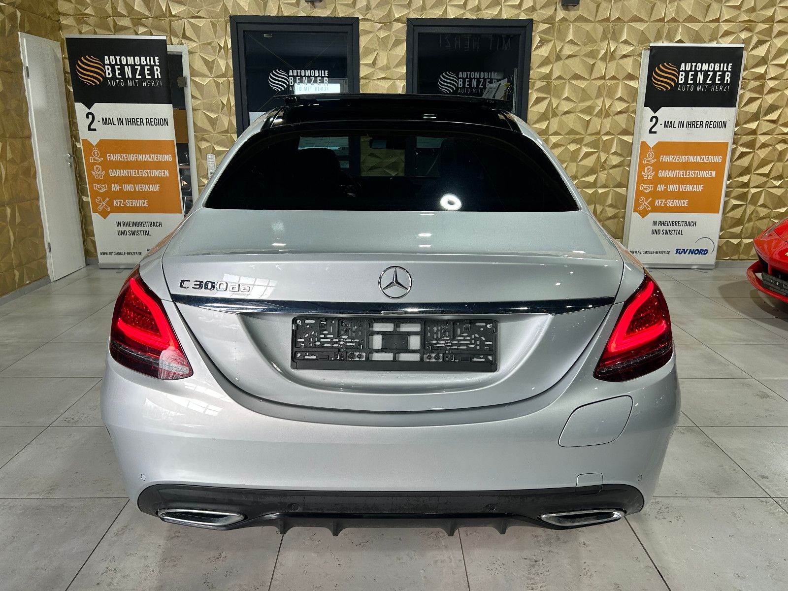 Fahrzeugabbildung Mercedes-Benz C 300 de/AMG/360°/PANO/APPLE/VIRTUAL/AMBIENTE/