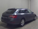 Skoda Superb Combi 2.0 TDI Ambition Navi LED Pano ACC - Skoda: Com