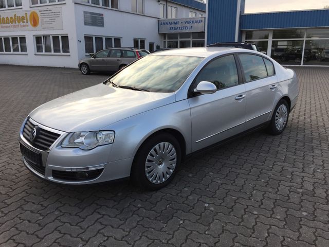 Volkswagen Passat Limo 2,0 FSI Sportline°Langstrecke°1.Hand