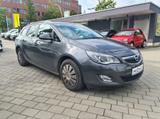 Opel Astra J Sports Tourer 1.4 Turbo Innovation - Opel Astra aus 2011: Turbo