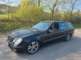 Mercedes-Benz E 220 CDi Tüv Navi Leder Tempom Xenon Anhkpl. - gebrauchte Mercedes-Benz E 220 aus dem Jahr 2008