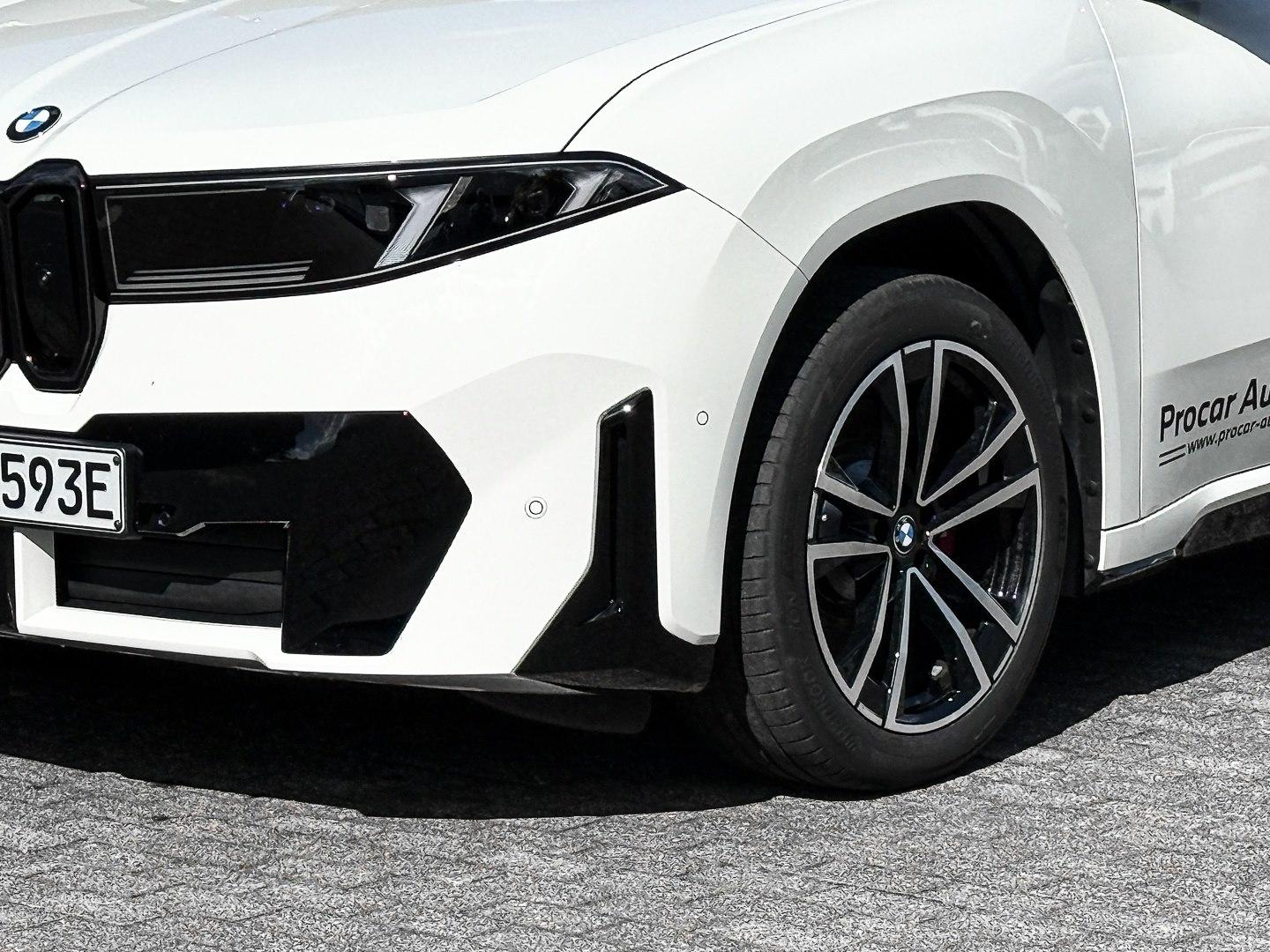 BMW iX3 40 SOFORT VERFÜGBAR * M Sport Pro * AC-Laden