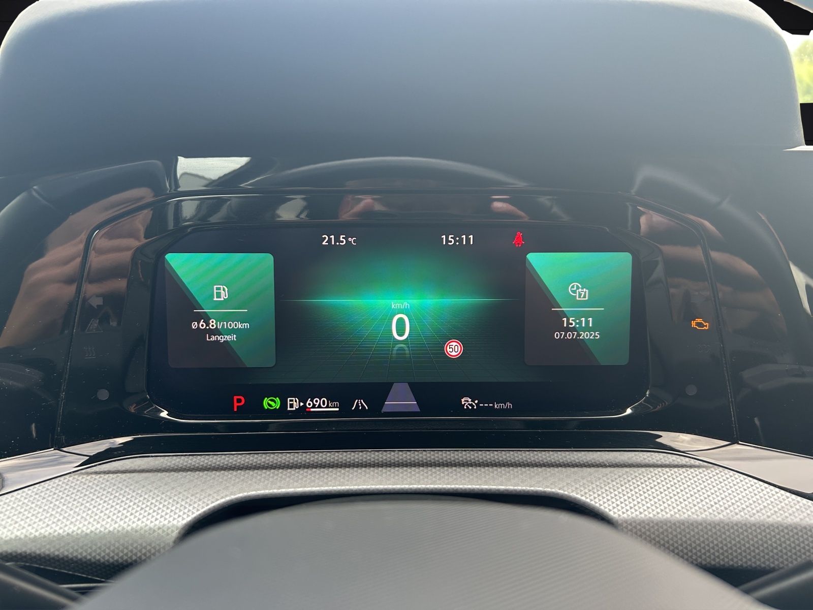 Fahrzeugabbildung Volkswagen Golf VIII Variant Active eTSI LED Navi ACC
