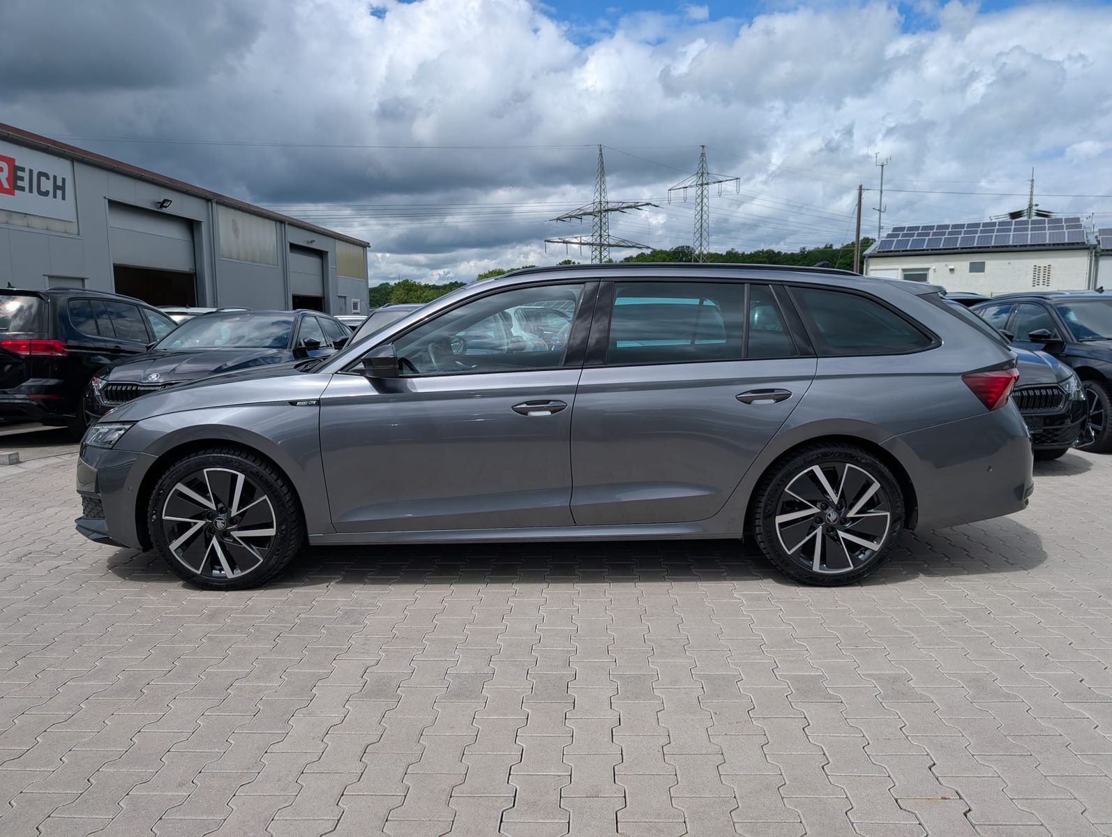 Fahrzeugabbildung SKODA Octavia 2.0 TDI Sportline DSG MATRIX*WINTER*5J.G