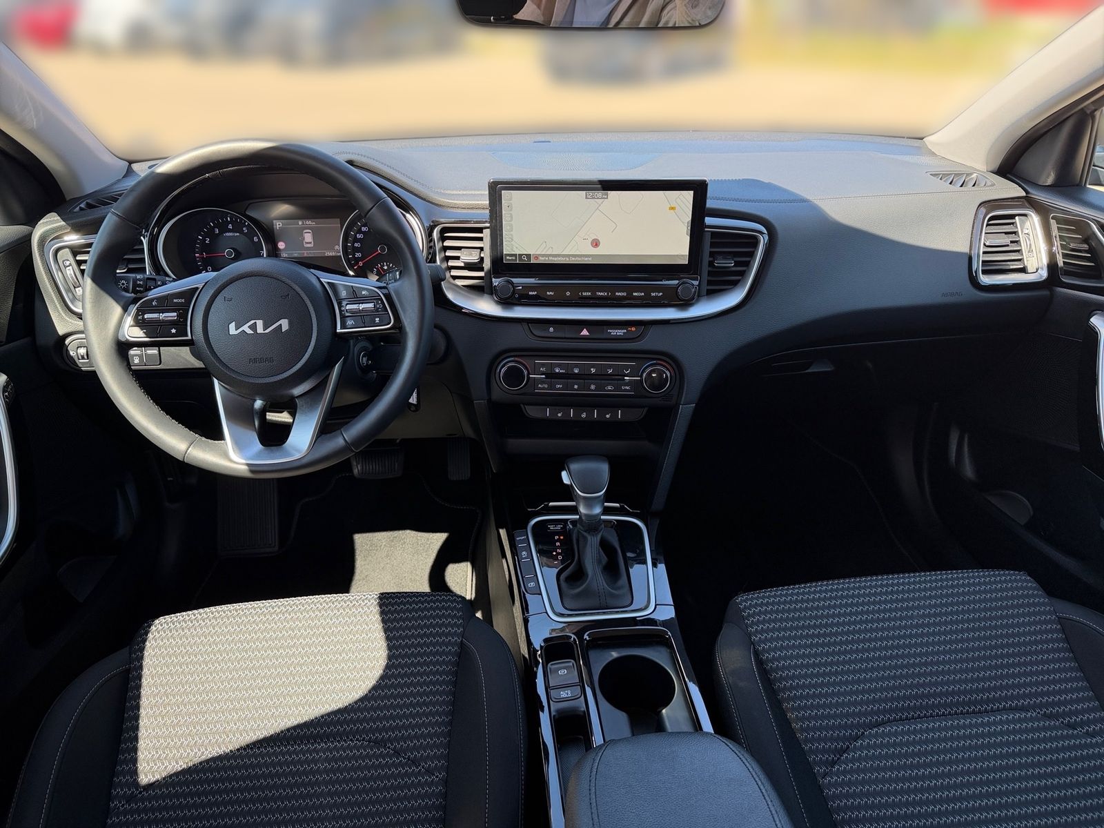 Fahrzeugabbildung Kia CEED_SW 1.5T 140 DCT7 VIS KOMF+ (NAV)