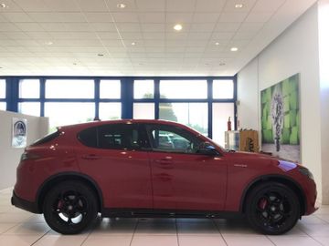 Alfa-Romeo Stelvio - 2