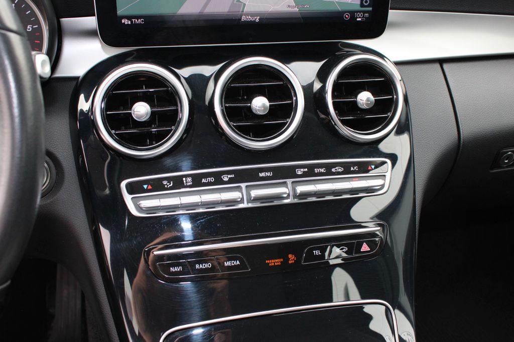 MERCEDES-BENZ C 220 d T LED AUT SHZ KAM NAVI PDC