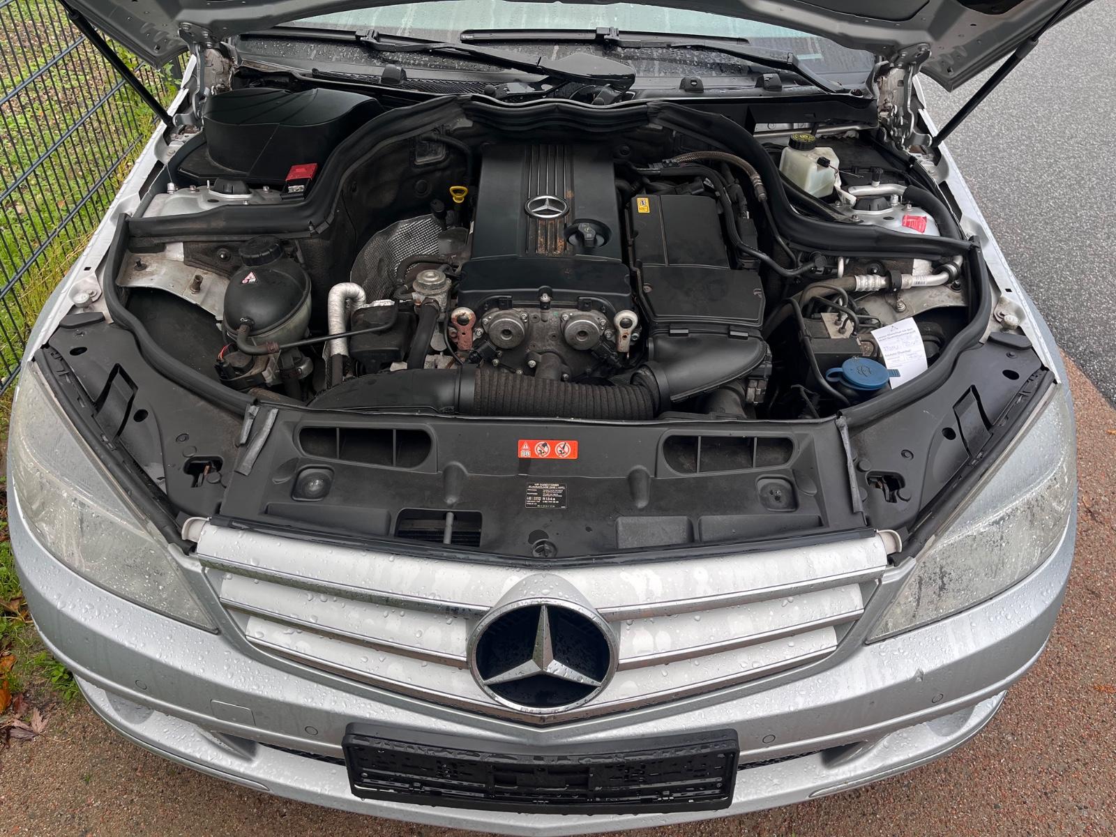 Mercedes-Benz C180 2009 — photo 16