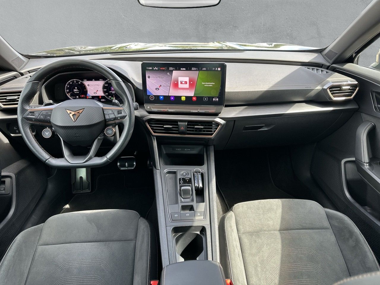 Fahrzeugabbildung CUPRA Formentor VZ Tribe Edition 2.0 TSI 4Drive 310 PS - mit KI generiert/bearbeitet