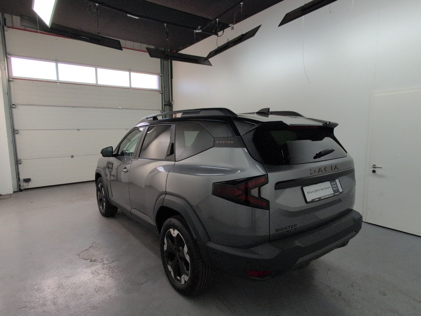 DACIA Bigster Extreme Hybrid 155 Zweifarblackierung – Bild 2