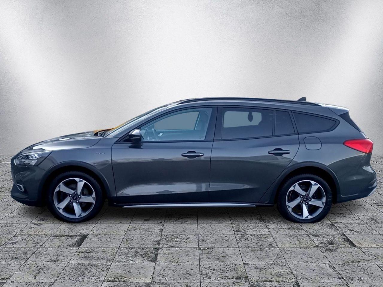Ford Focus Active, Anhängerkupplung, Navi