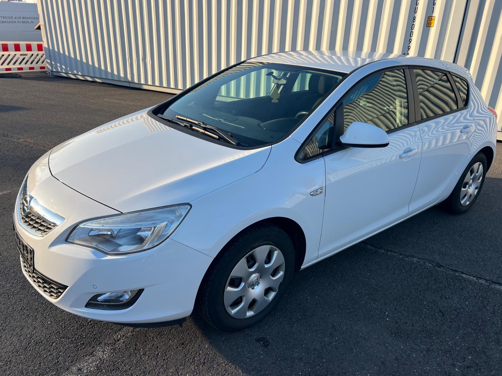 Opel Astra 1.4 Turbo Edition 103kW