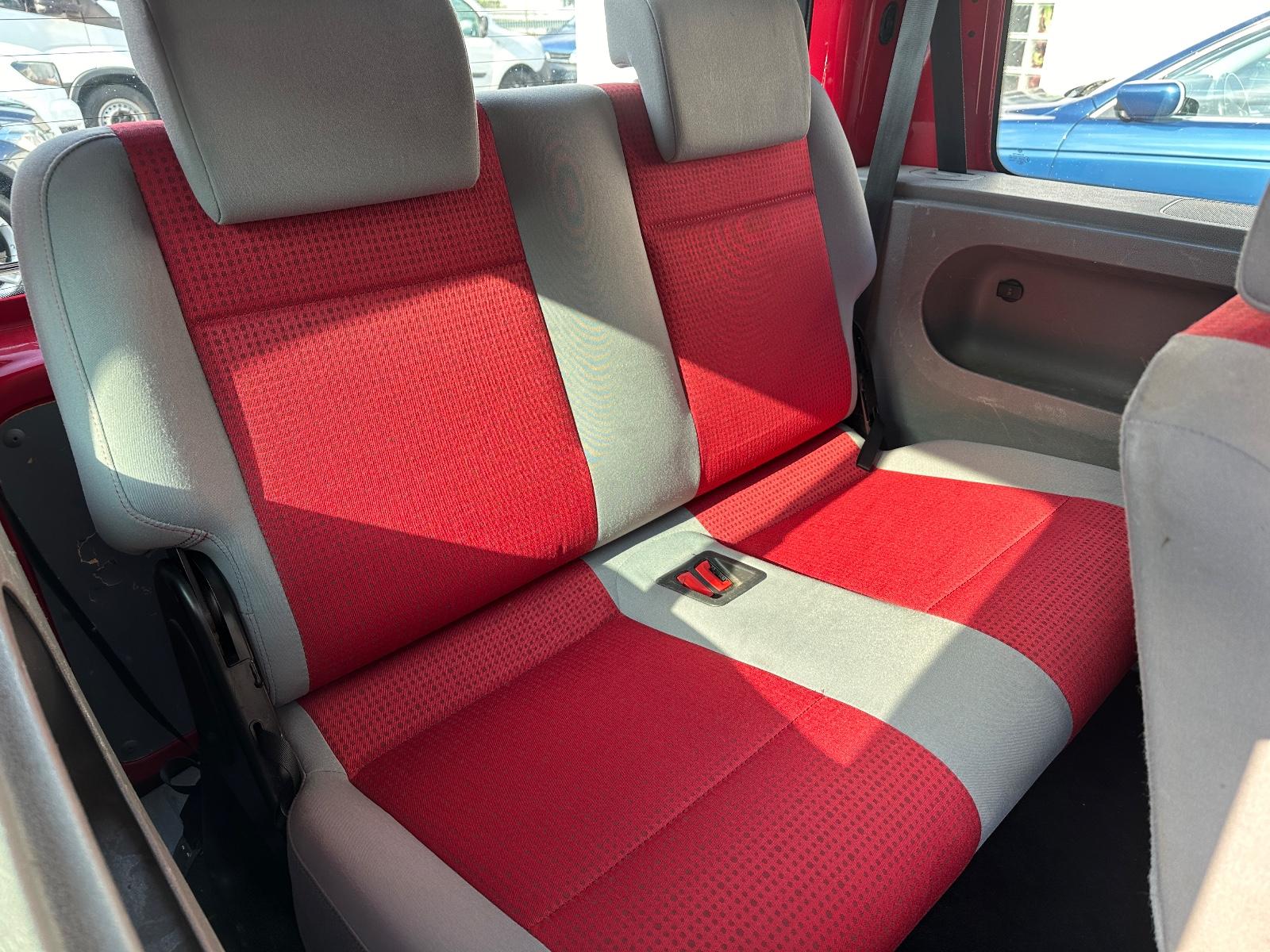 Volkswagen Caddy 1.4 Life Team Caddy 7-Sitze