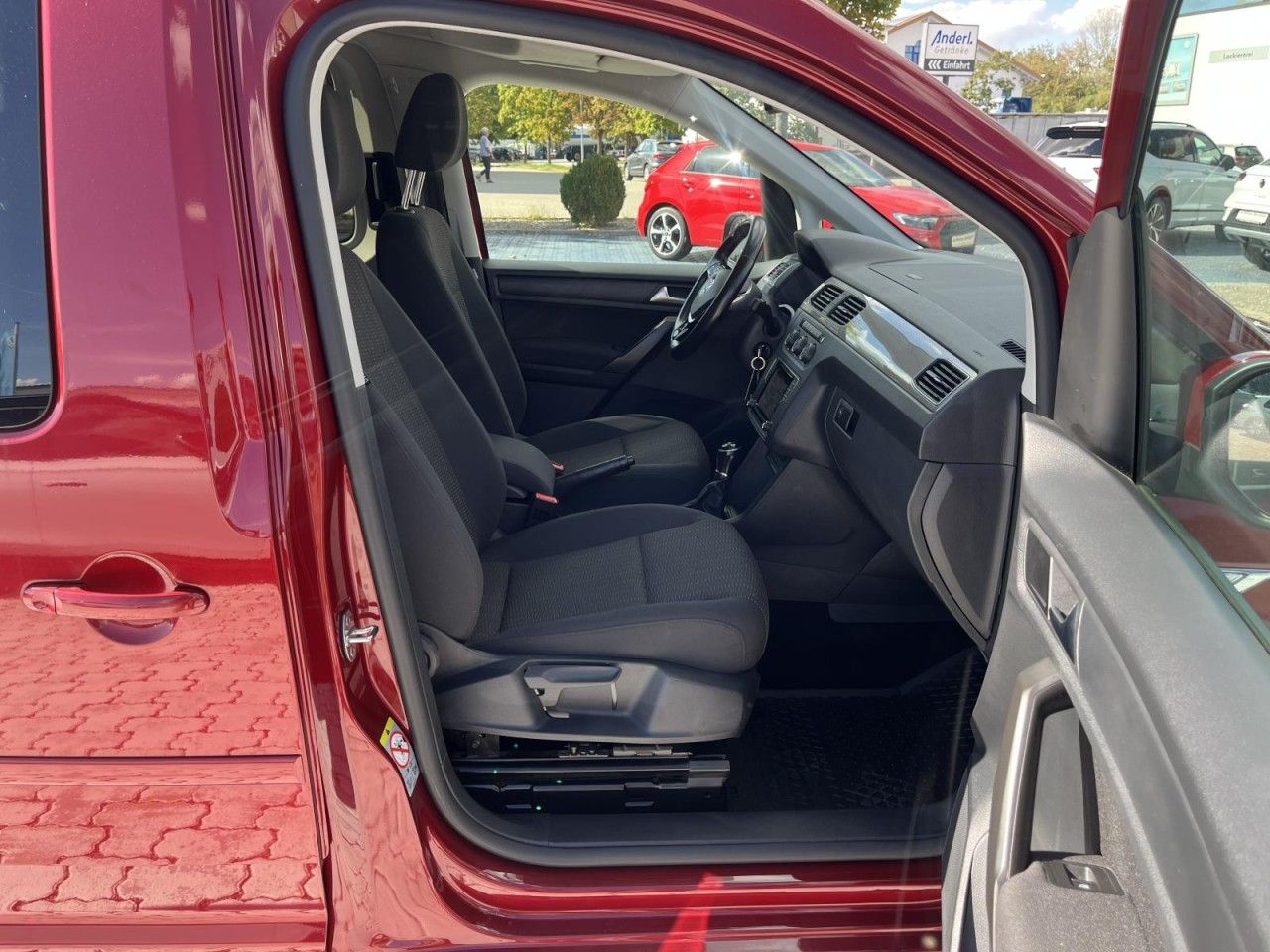 Volkswagen Caddy 1,4 TSI AMF Umbau KR Klima Navi PDC Kamer foto 20