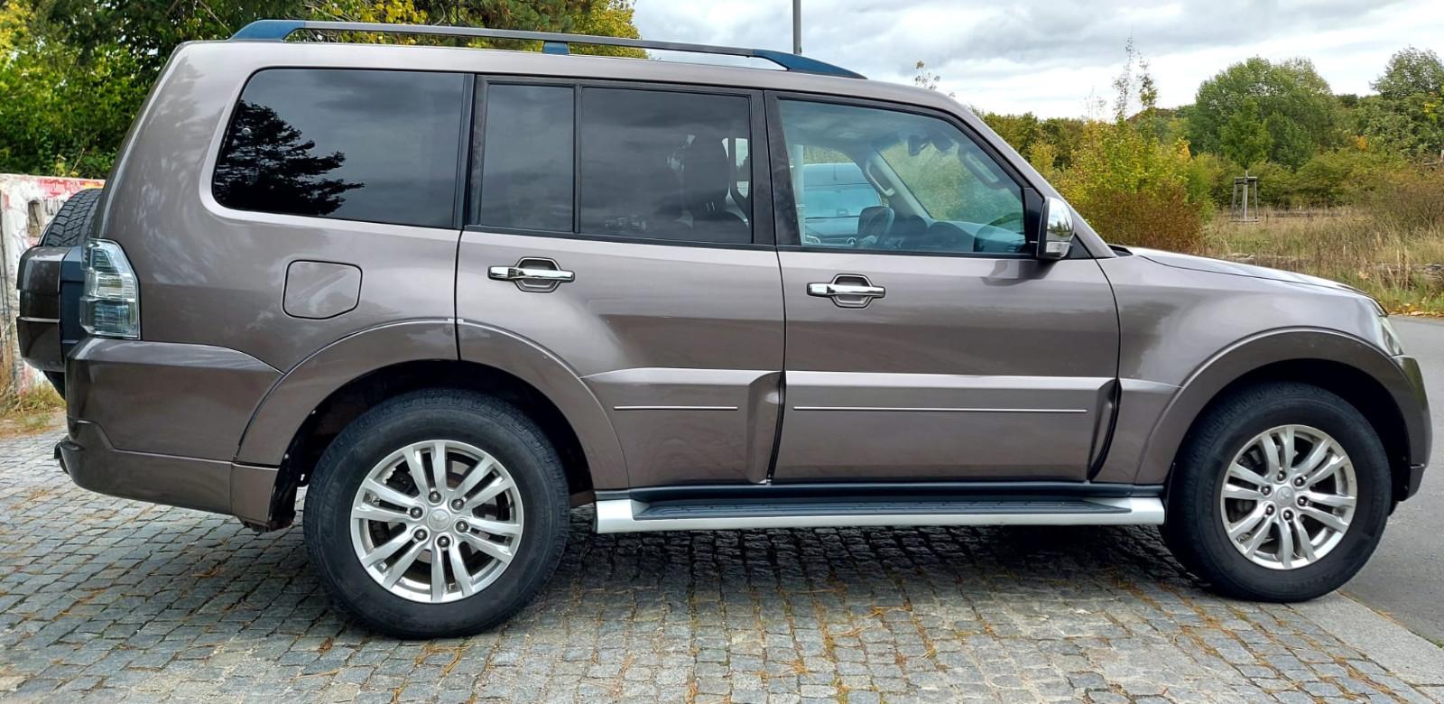 MITSUBISHI PAJERO 3.2 DI-D 200CH EDITION 30