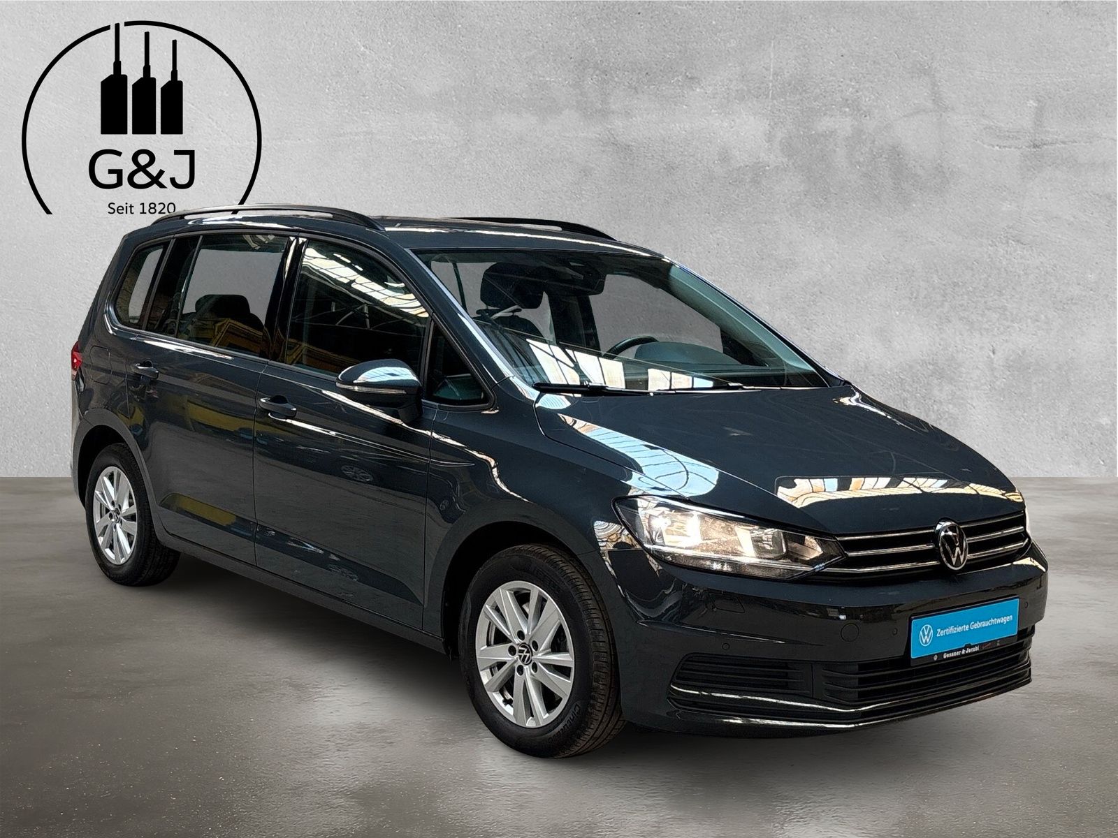 Fahrzeugabbildung Volkswagen Touran 1.5 TSI DSG digitalCP Navi SHZ ACC PDC