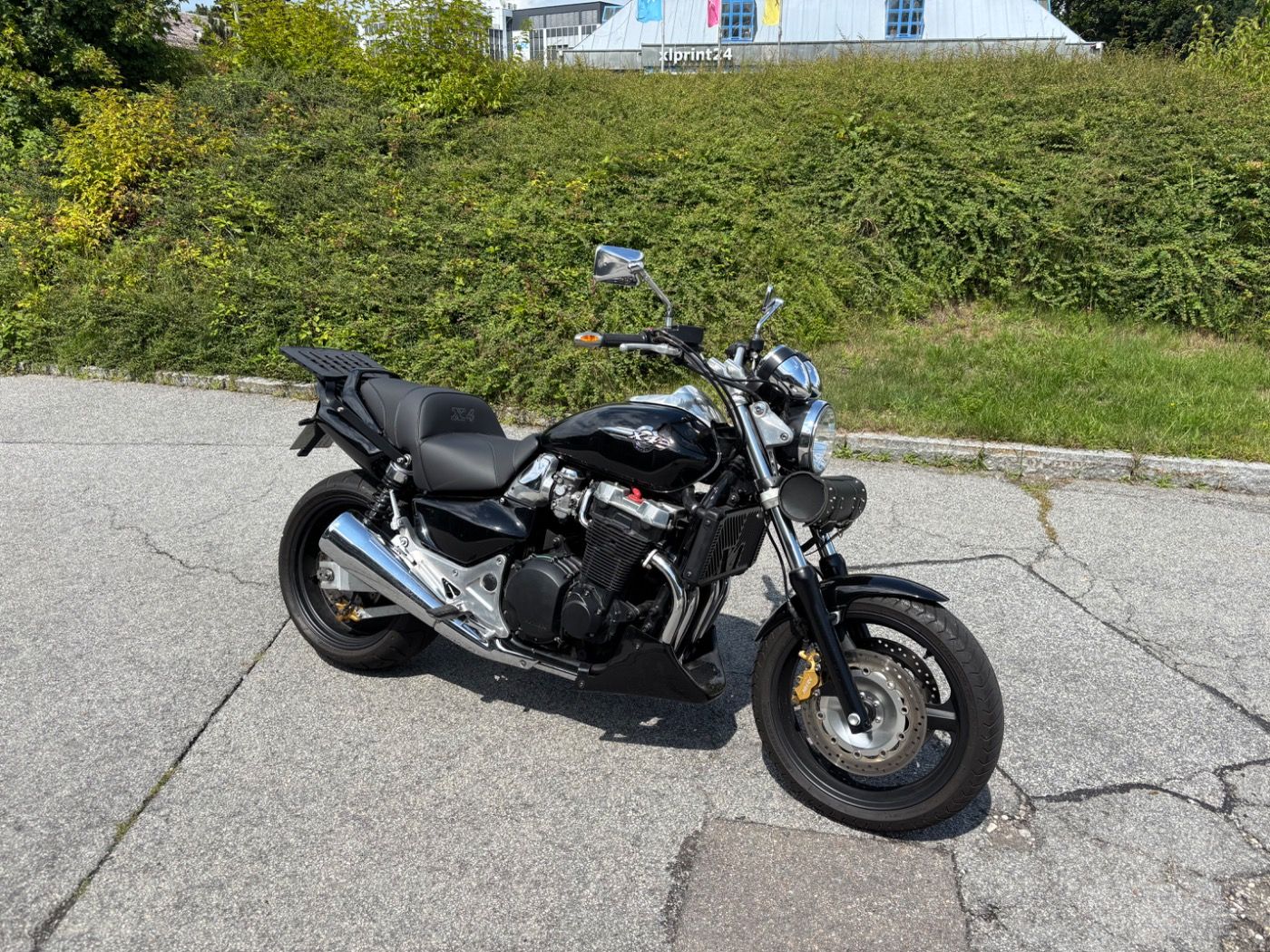 Fahrzeugabbildung Honda X4 SC 38 schöner Zustand