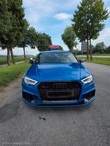 Audi RS3 Limousine Arablau 2.5 TFSI S tronic quattro - blaue Audi RS3