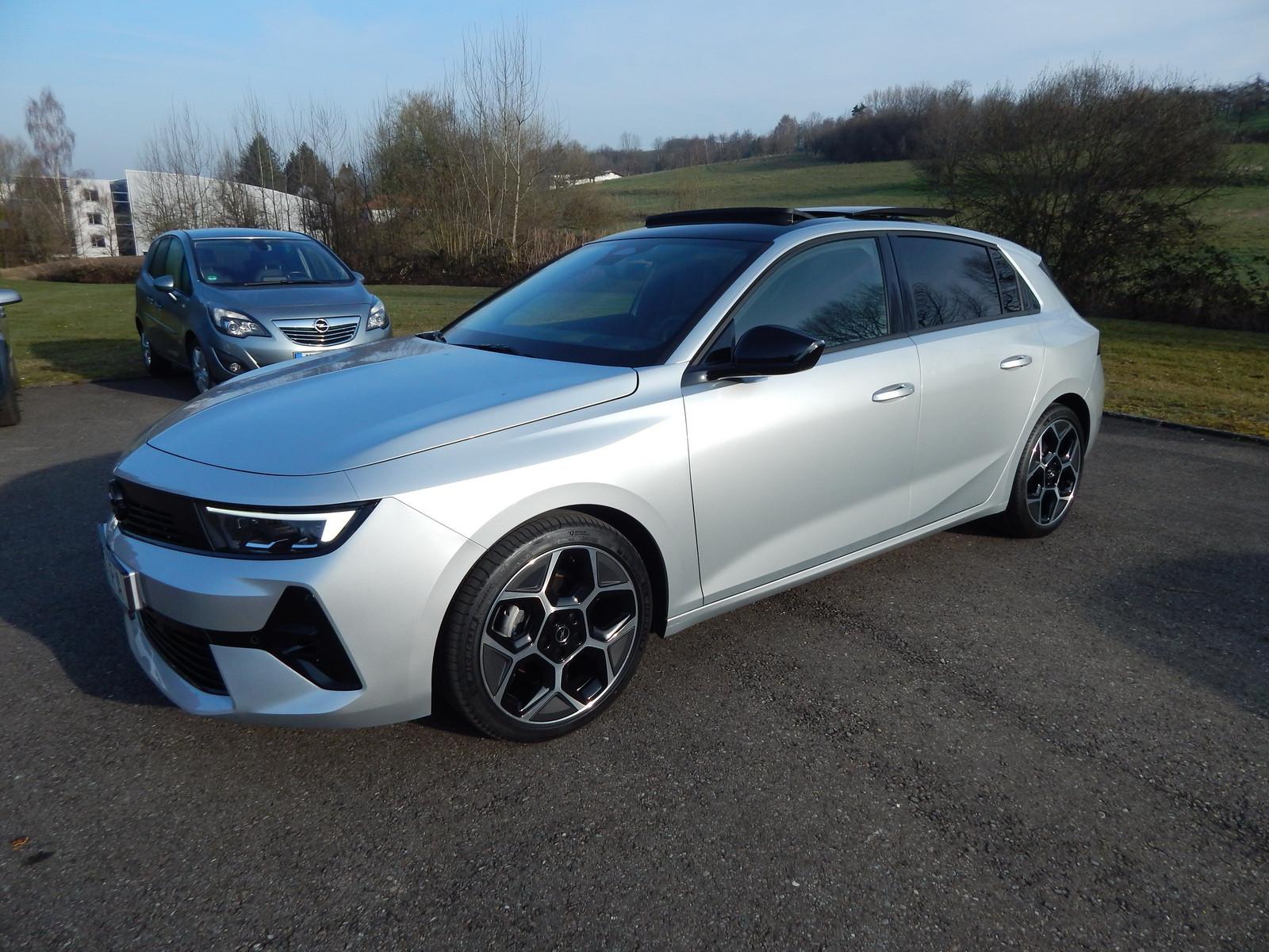 Opel Astra L Ultimate Kamera vo & hi  AHK ESD 4250 km