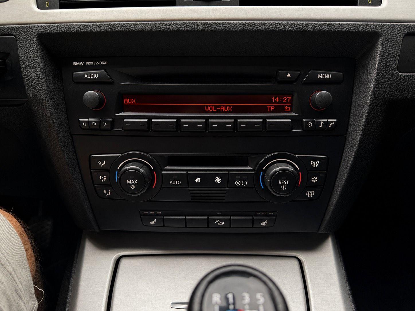 BMW 330 2006 — photo 7