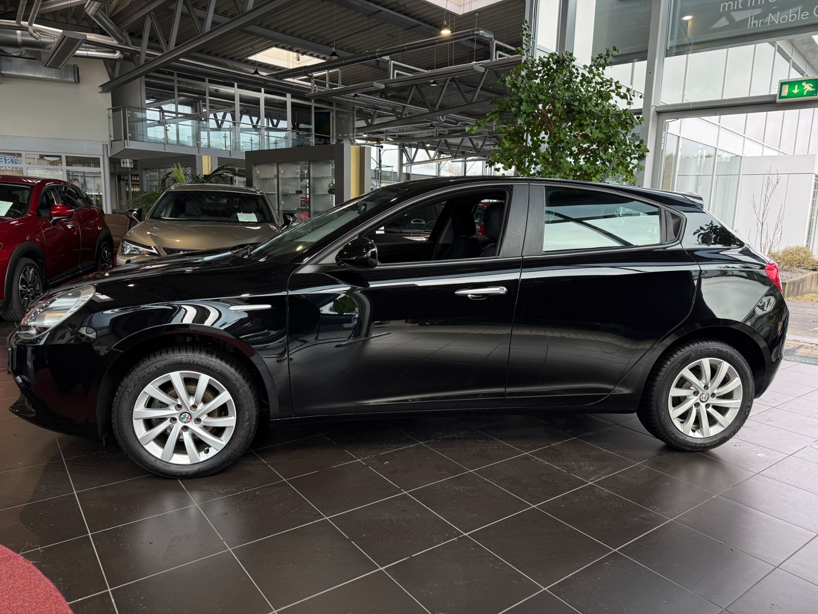 Fahrzeugabbildung Alfa Romeo Giulietta Basis KLIMA NAVI