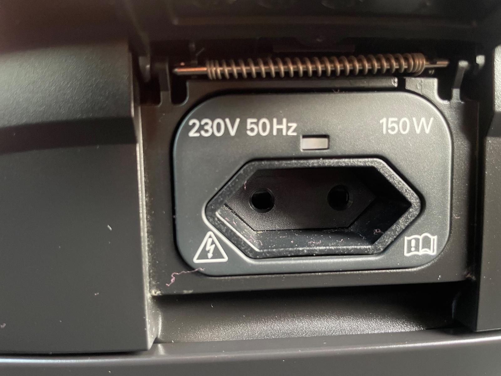 Audi A4 3.0 TDI quattro Ambition | 239 ch | BVA | Siège conducteur électrique | Sièges chauffants | Bi-xénon | Attelage amovible | 1re main