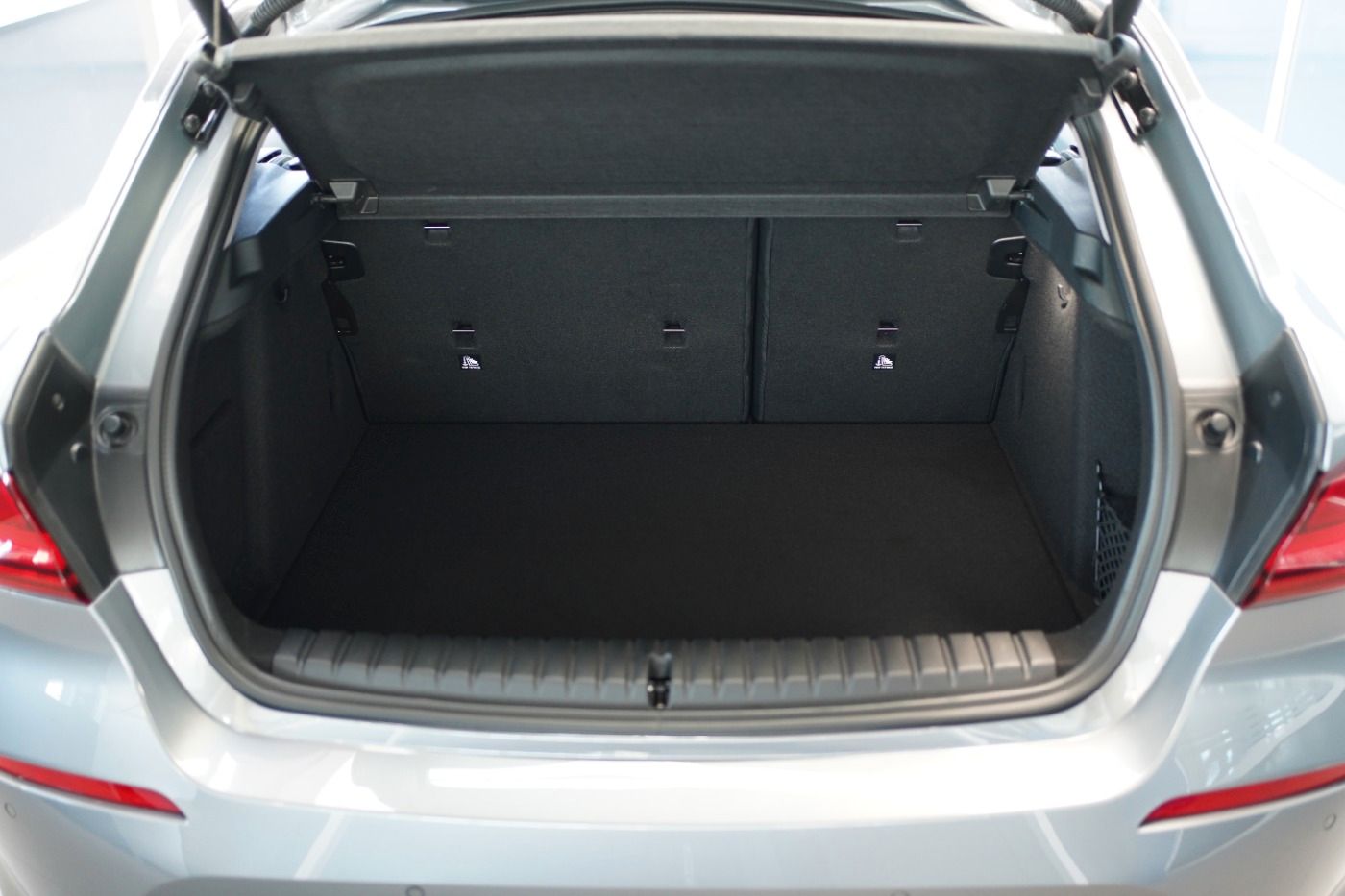 Fahrzeugabbildung BMW 120i Sport Line +PDC+Lenkradheiz.+LED+Sportsitze