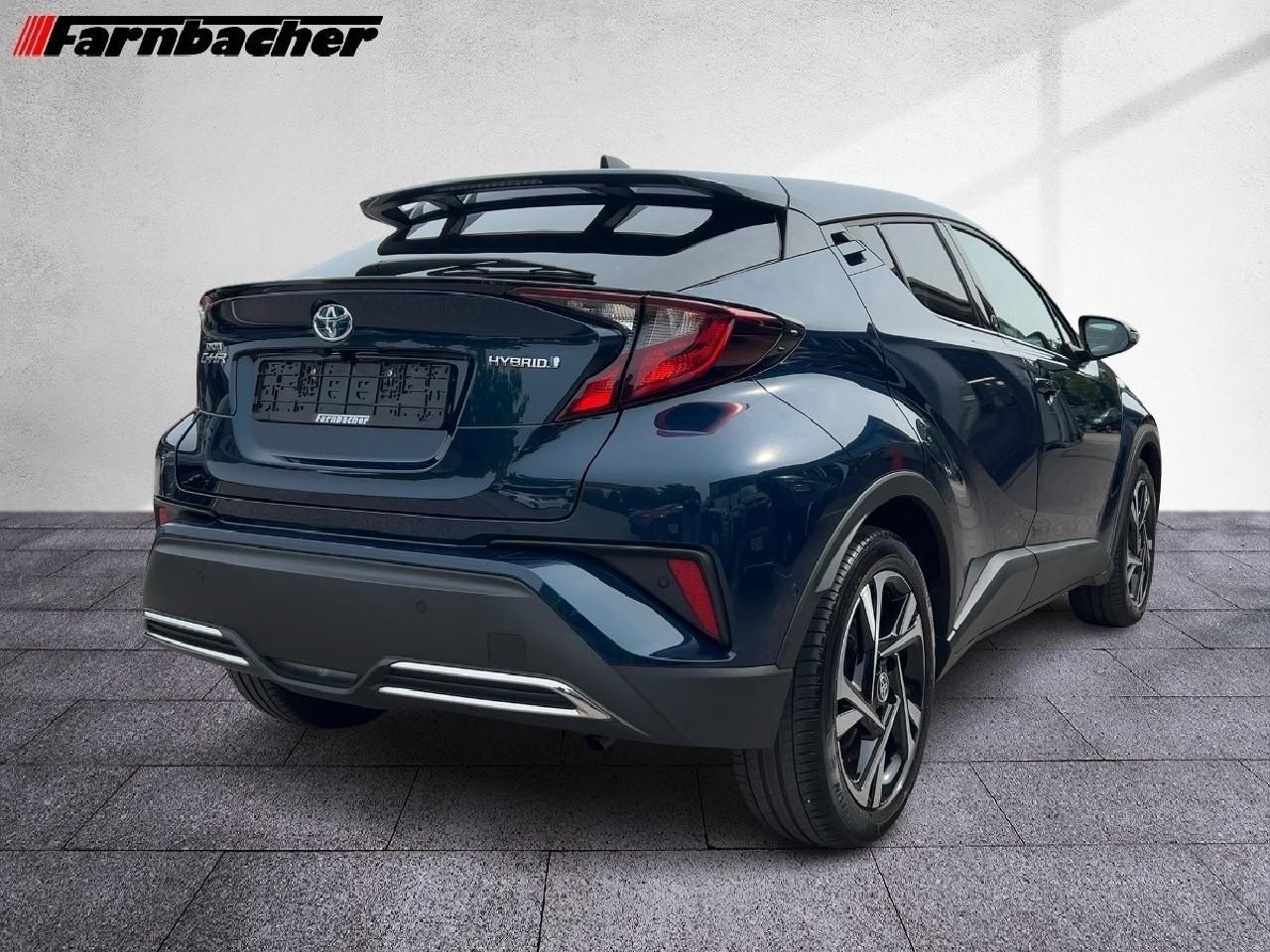 Fahrzeugabbildung Toyota C-HR Hybrid Team D