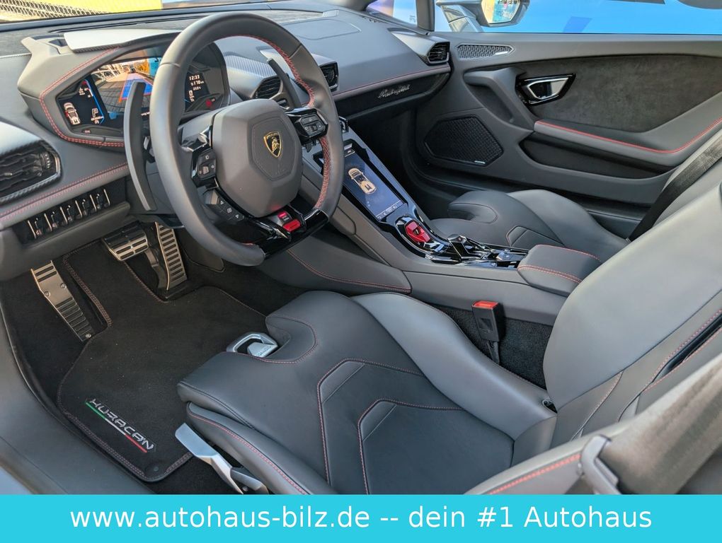 LAMBORGHINI Huracán 2025