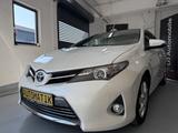 Toyota Auris Hybrid/Vollausst./Kamera/Pano/Mod.2014 - Toyota Auris mit Hybrid-Antrieb: Limousine