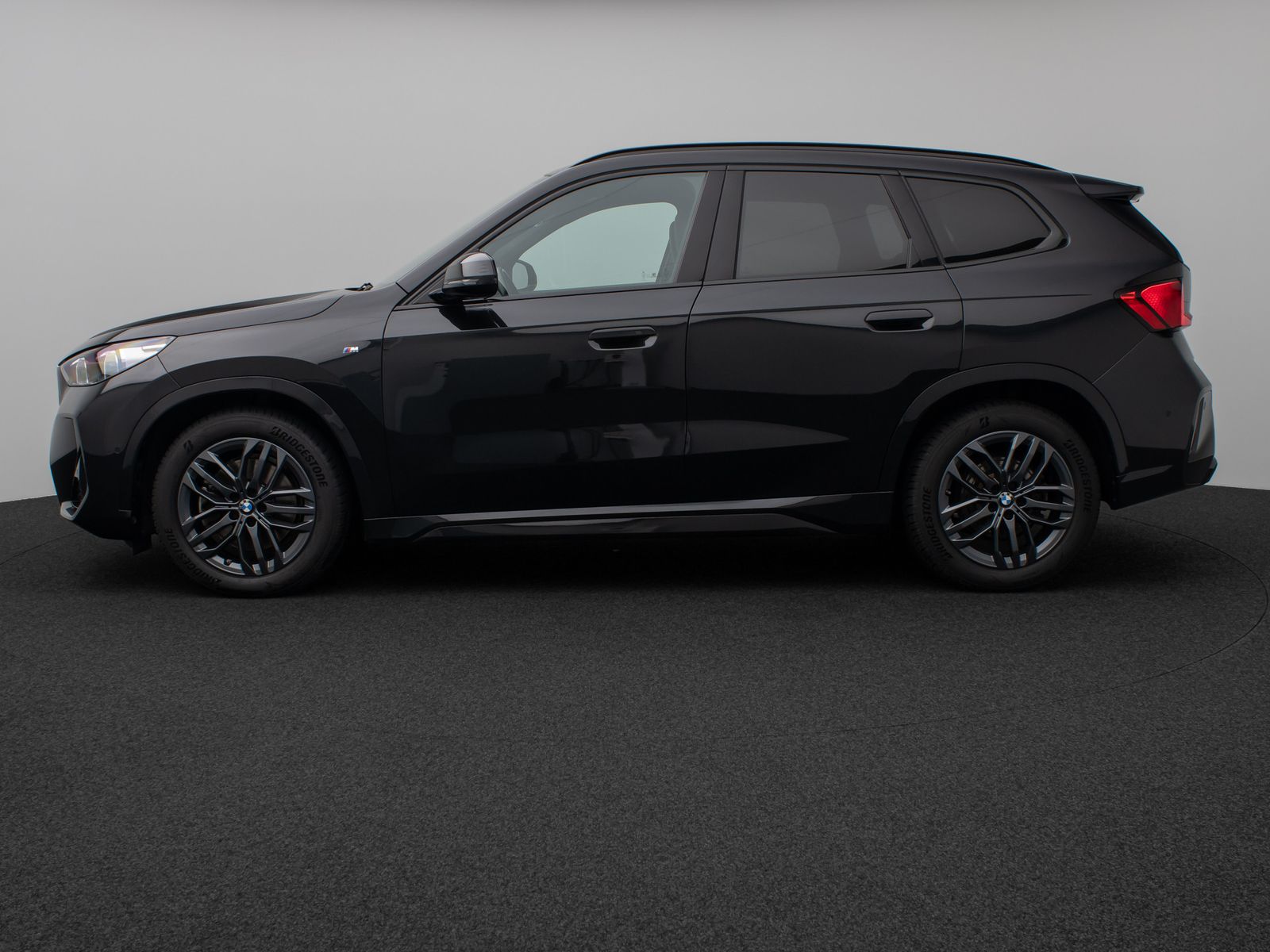 Fahrzeugabbildung BMW X1 xD23d M Sport Panorama Kamera DAB H/K Komfort
