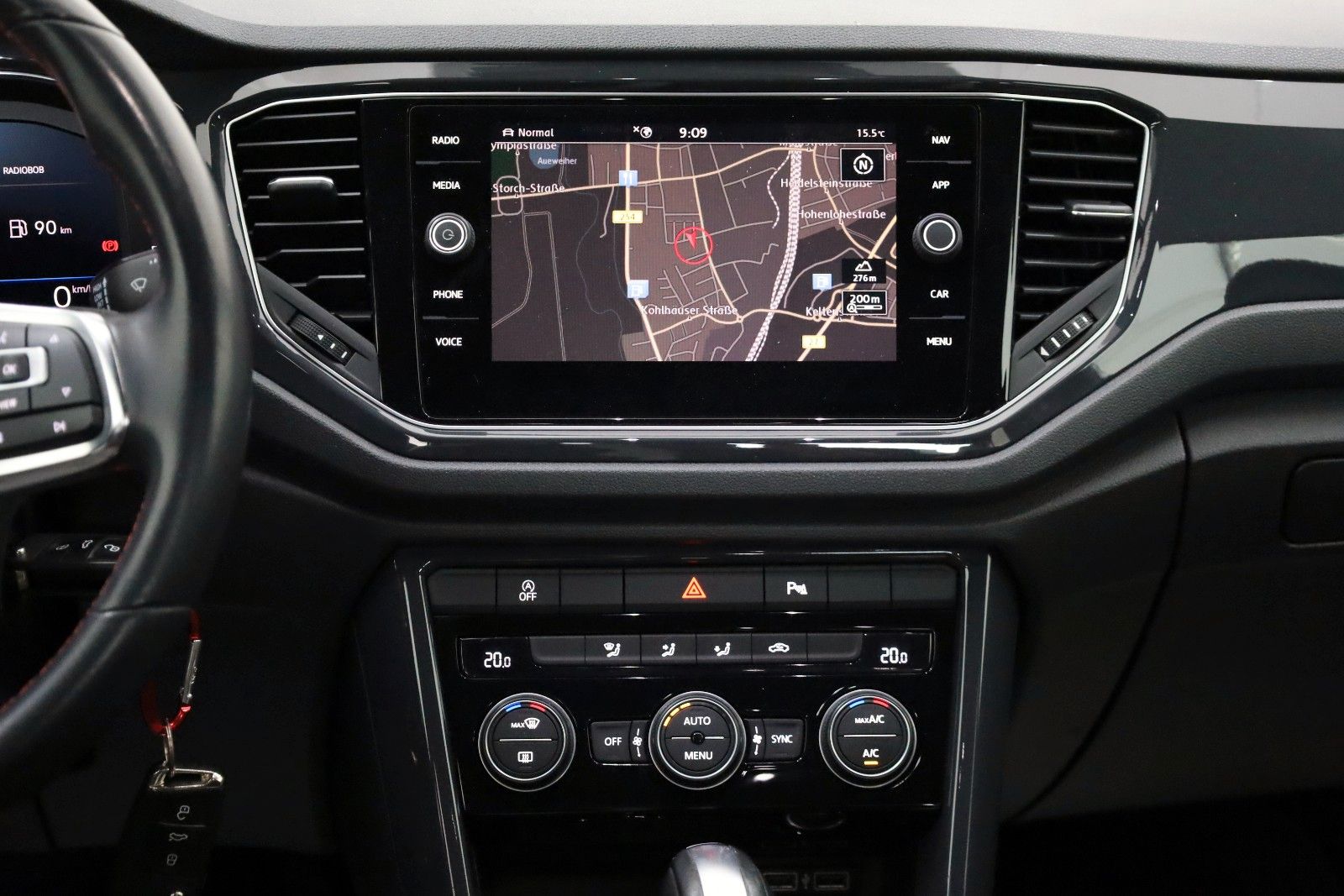 Fahrzeugabbildung Volkswagen T-Roc Sport 4M Navi,ACC,Kamera,Carplay,AHK,SR+WR