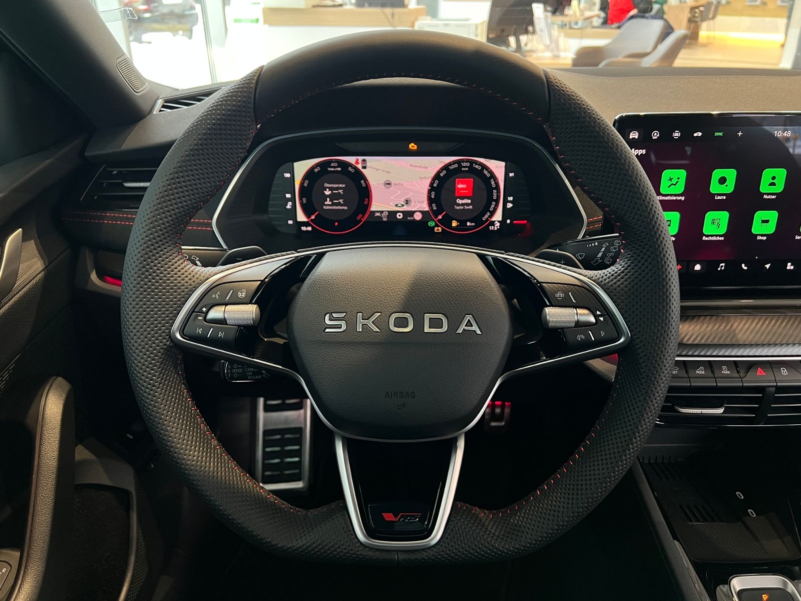 Fahrzeugabbildung SKODA Octavia Combi RS 2.0 TSI DSG *Panorama, AHK, Ind