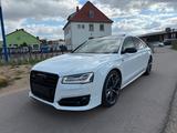 Audi S8 4.0 TFSI quattro plus*MATRIX*Keramik*Carbon* - Audi S8 mit Benzin-Antrieb: Standheizung