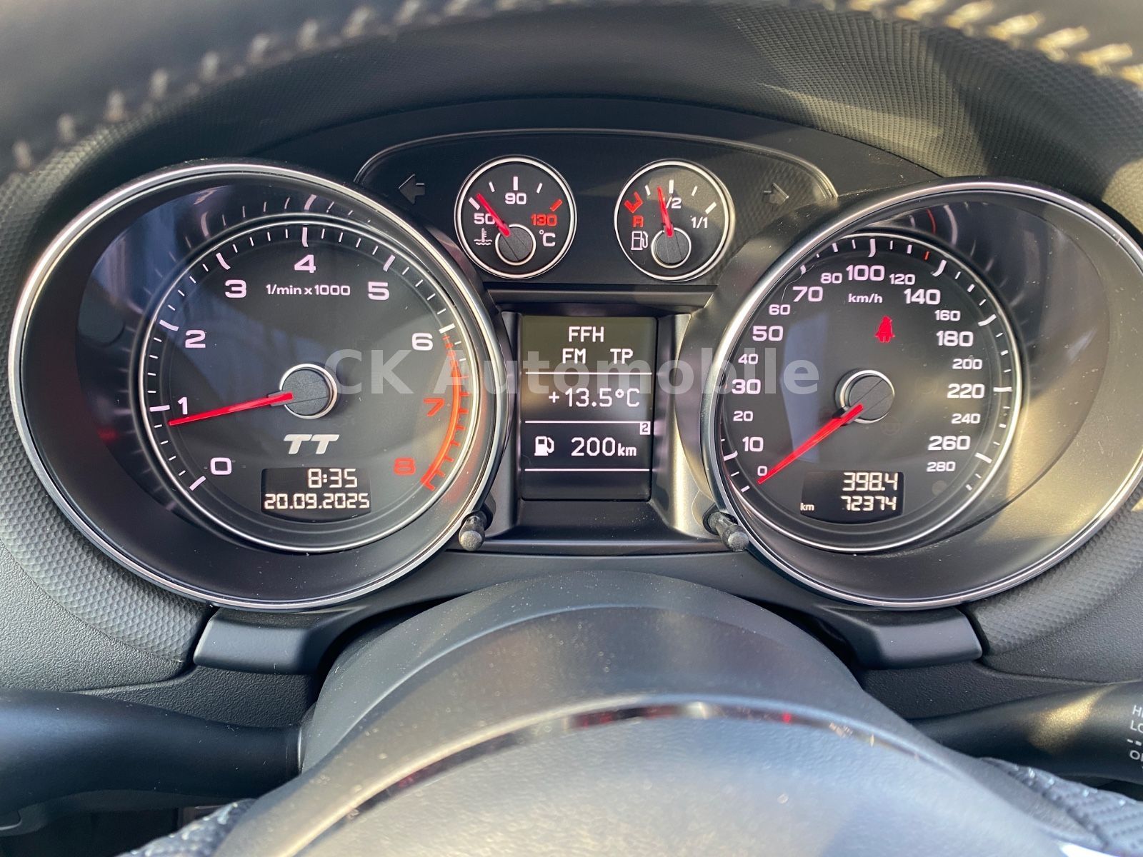 Fahrzeugabbildung Audi TT 1.8 TFSI Roadster S-Line/Navi/Bi-Xenon/PDC