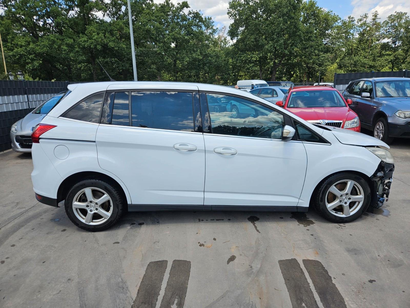 Ford Grand C-MAX 2012 — photo 8