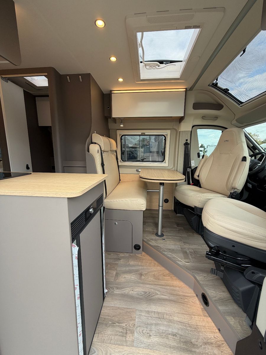 Fahrzeugabbildung LMC Innovan 603 - 70Jahre Sondermodell