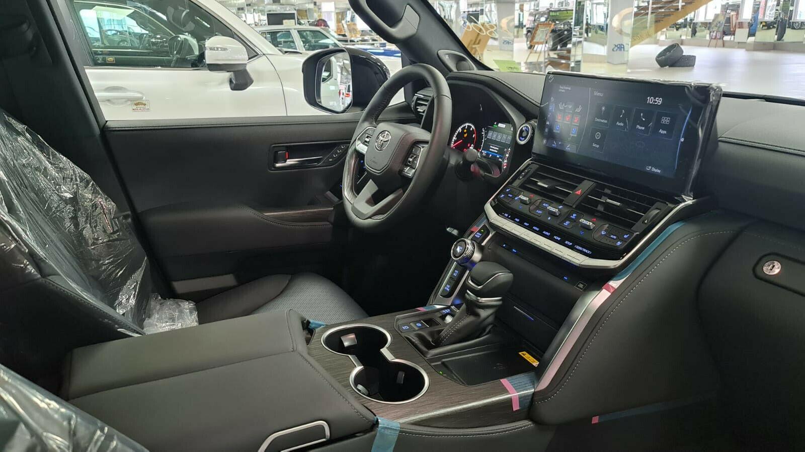Toyota LC300*70thANV+NEU+EUreg+VOLL+360cam+HUD+RearTV