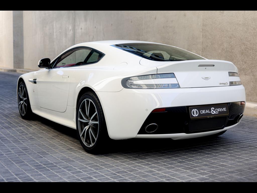 Aston Martin V8 Vantage