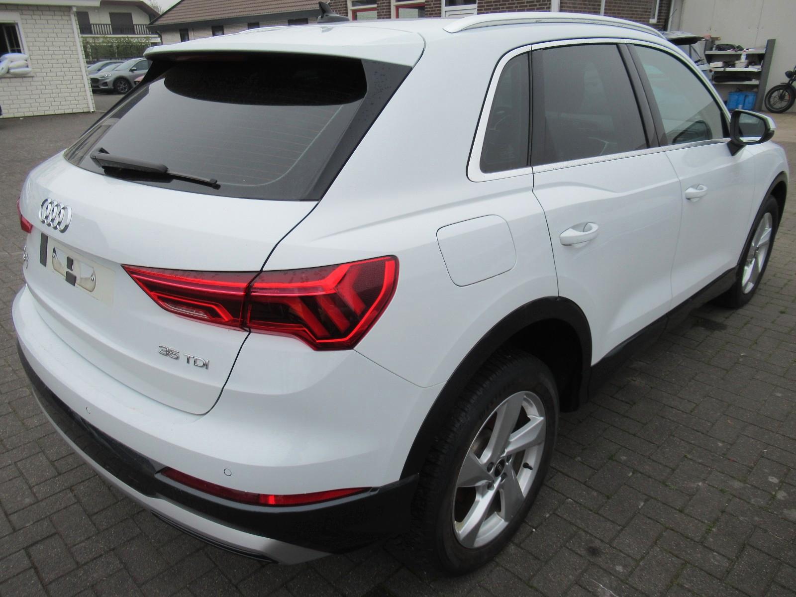Audi Q3 2.0TDI S-tronic Aut. Climat Navi SitzHeisung.