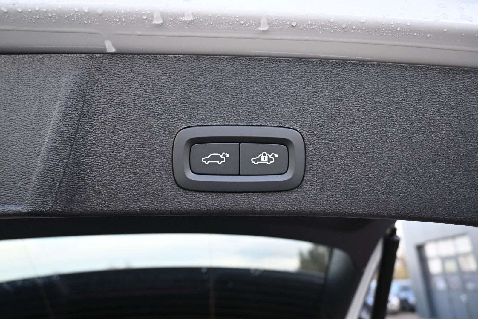 Fahrzeugabbildung Volvo XC40 B4 DKG Plus Black Edition*STDHZG*360*ACC