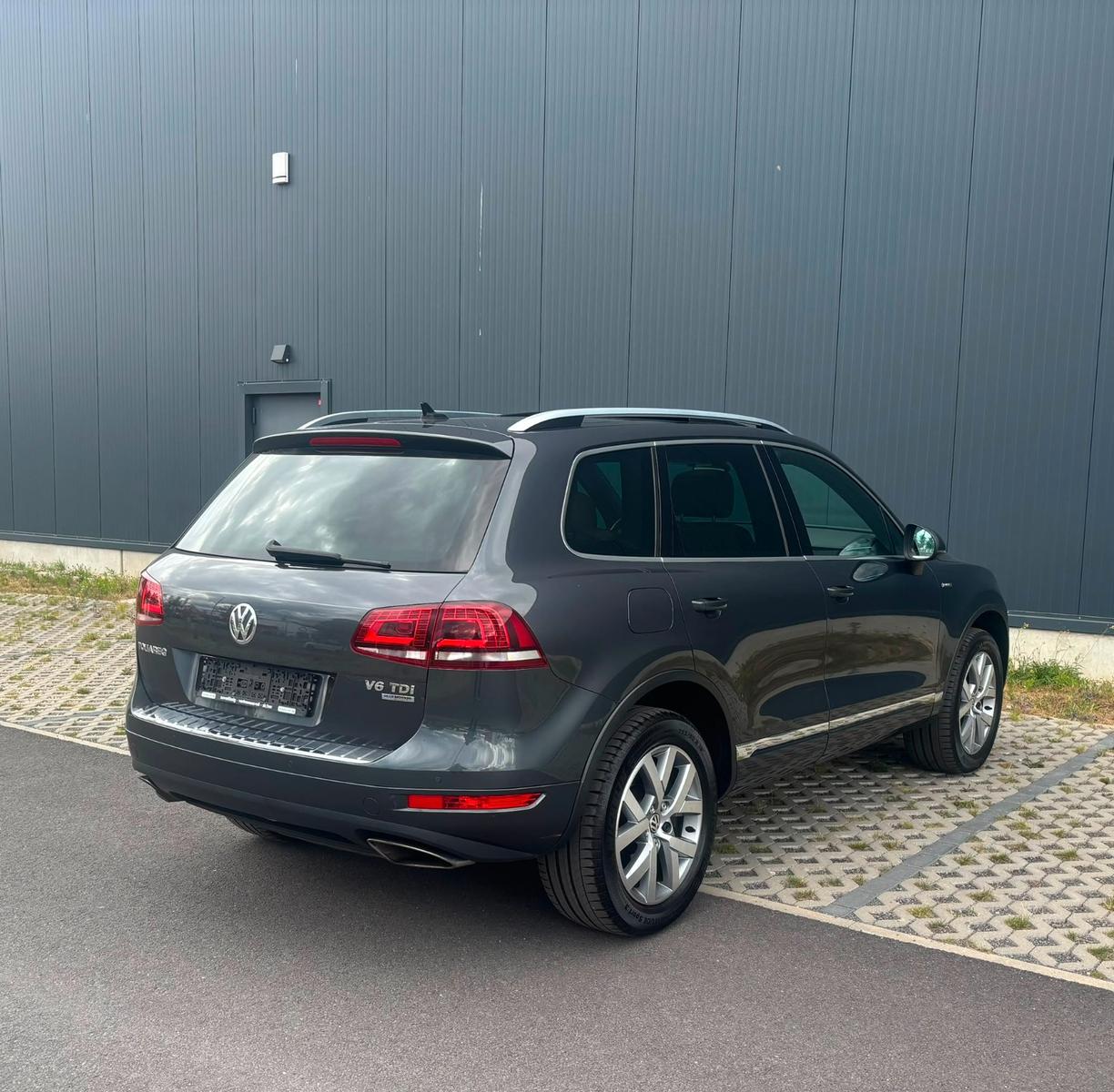 VOLKSWAGEN TOUAR V6 TDI BMT EDITION 204ch - 4X4 - TOIT PANORAMIQUE - CUIR NAPPA - SIÈGES CHAUFFANTS - BI-XÉNON