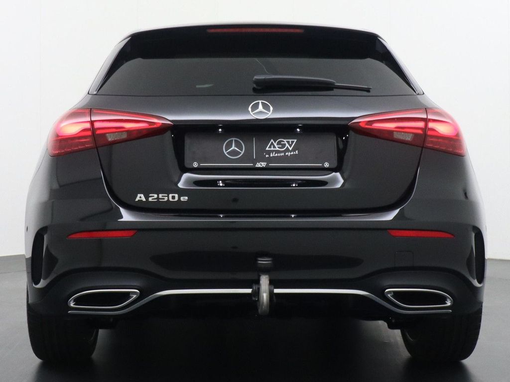 Mercedes-Benz A 250 e Star Edition AMG Line Plus | Panorama -
