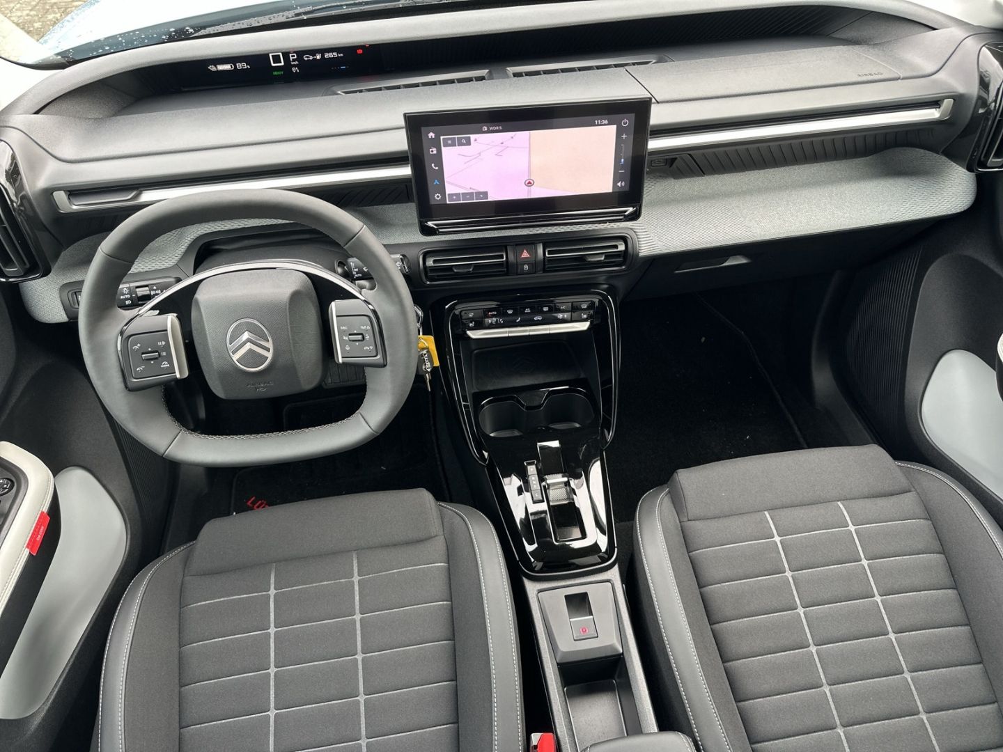 Fahrzeugabbildung Citroën C3 MAX Elektro 113 Navi CarPlay SHZ Temp.