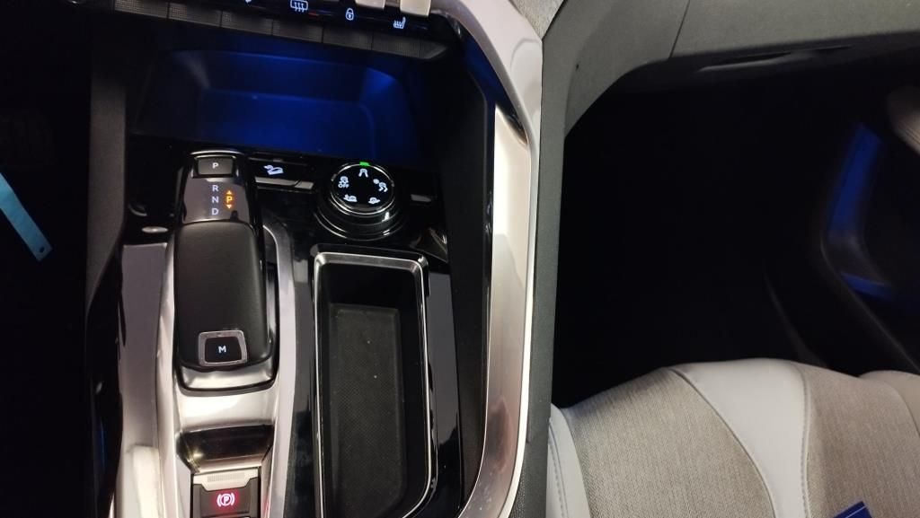 Erstes Annaberger Autohaus -  Peugeot 3008 Allure AT6, Sitzheizung,Grip-Controll - Bild 11