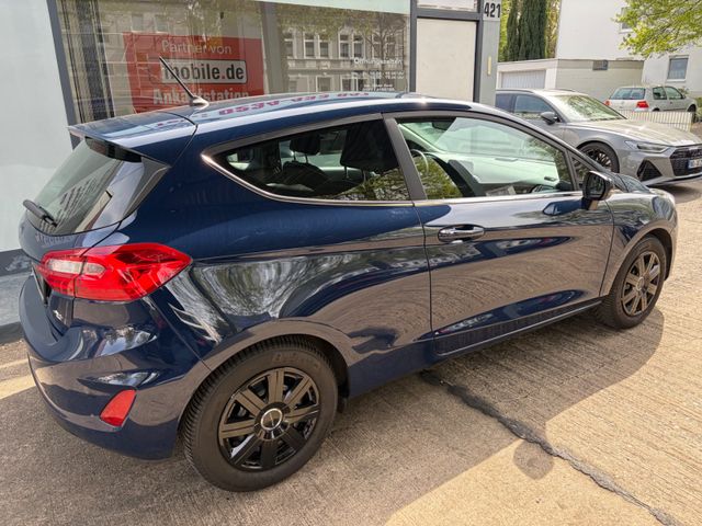 Fahrzeugabbildung Ford Fiesta+1.Hand+CarPlay+LED+LM+PDC+BT+SHZ