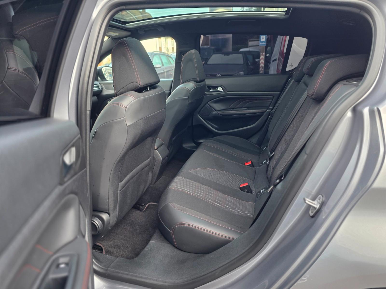 Peugeot 308 GT-Line Allure Automatik Pano Massagesitze