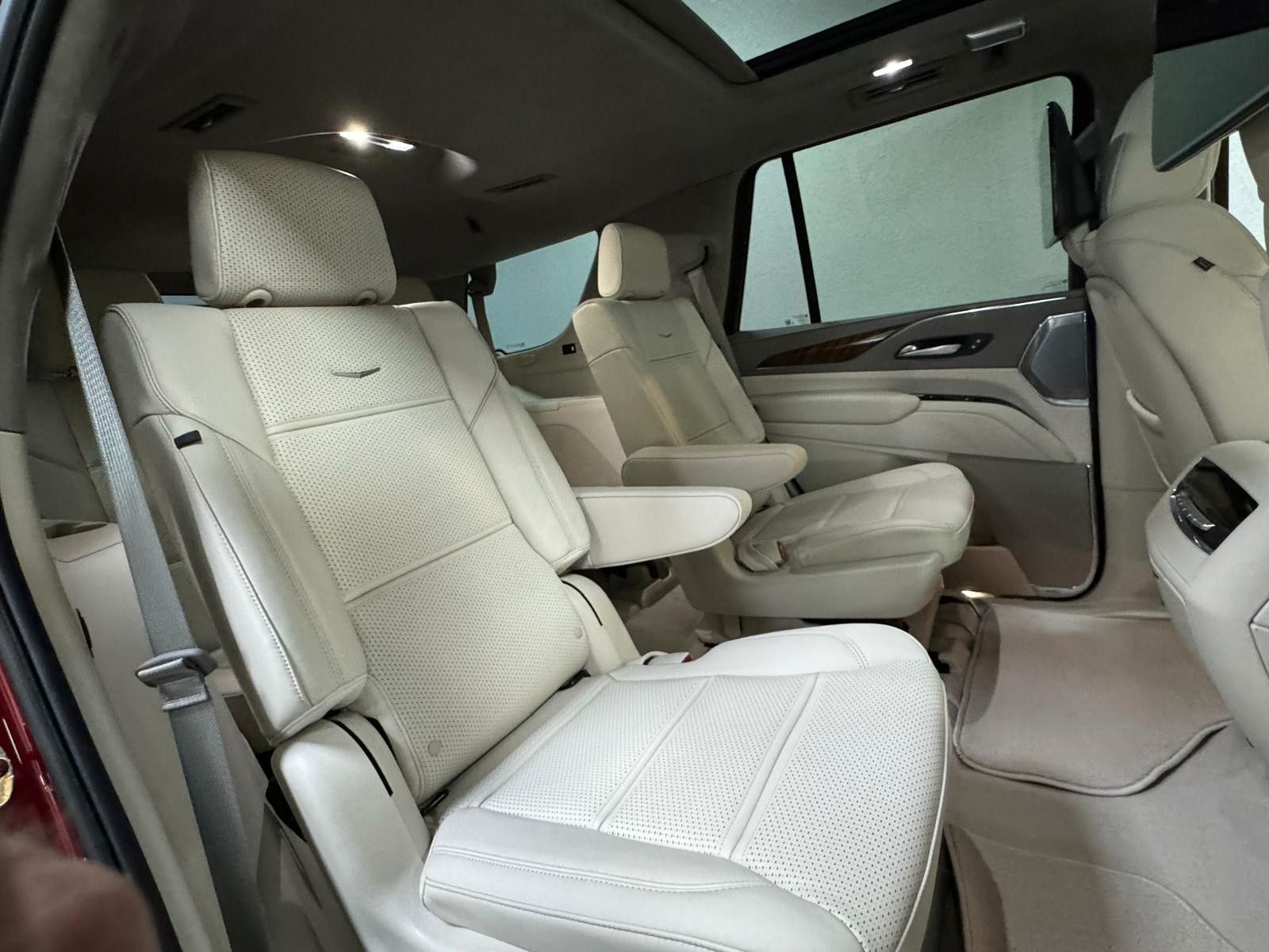 Fahrzeugabbildung Cadillac ESCALADE SPORT-PLATINUM 6.2 V8 -NIGHT VISiON 3 J