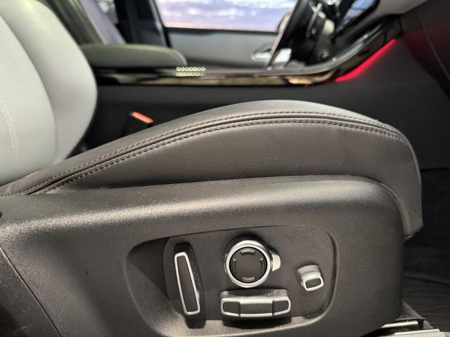 Foto Nummer 16: LAND ROVER Range Rover Velar